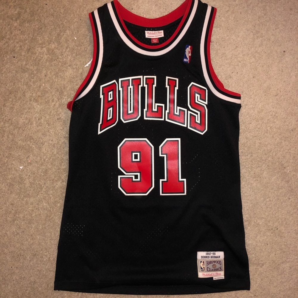 BULLS JERSEY